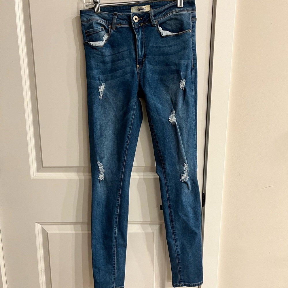 Stylish Blue Distressed Women's Jeans
